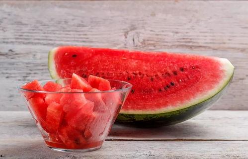 小茗吃瓜,揭秘娱乐圈那些不为人知的幕后故事