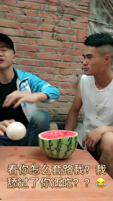 吃瓜趣事搞笑视频,搞笑视频里的欢乐瞬间