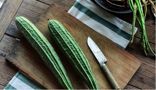 一种瓜里面全是丝怎么吃,探索丝瓜的独特食法